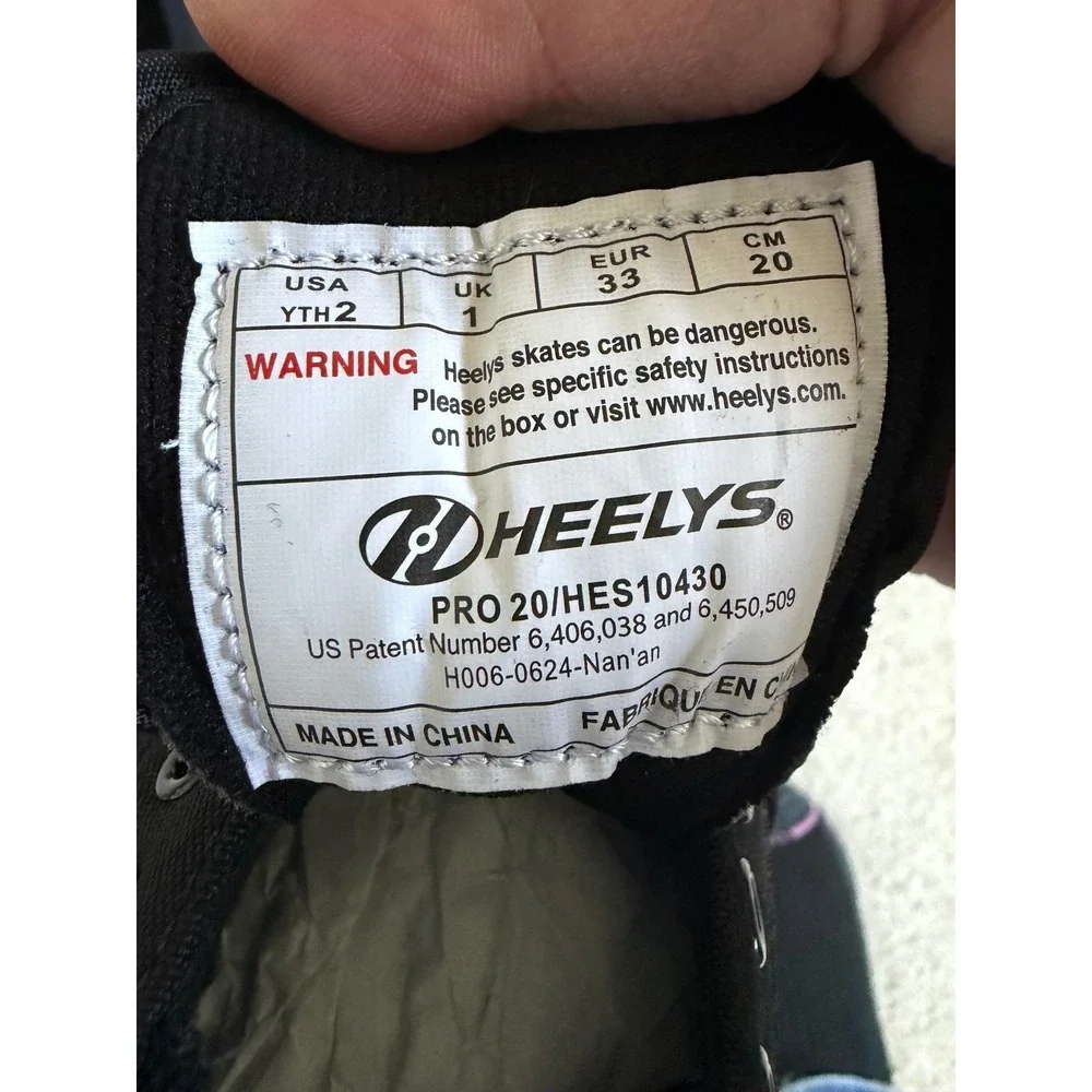 Heelys Pro 20 Black Canvas Wheeled Skate Shoes Kids‎ Youth Size 2 HES10430 NEW